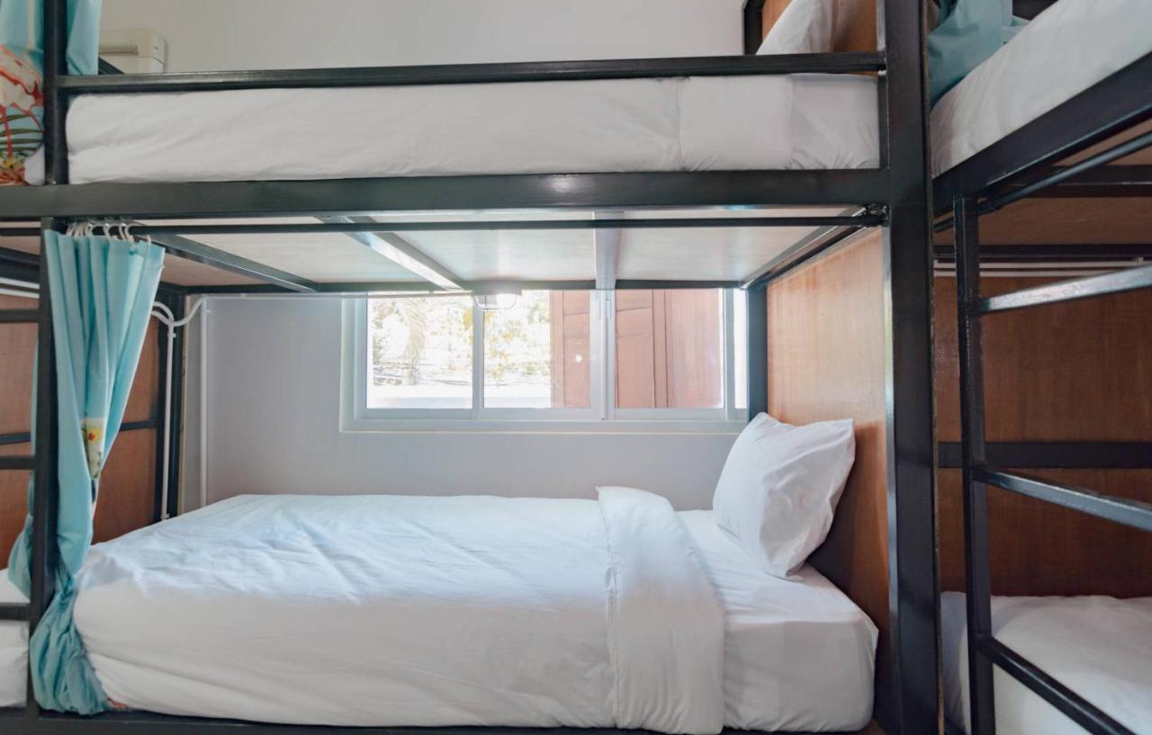 Bed At Beach Hostel Phuket Zewnętrze zdjęcie