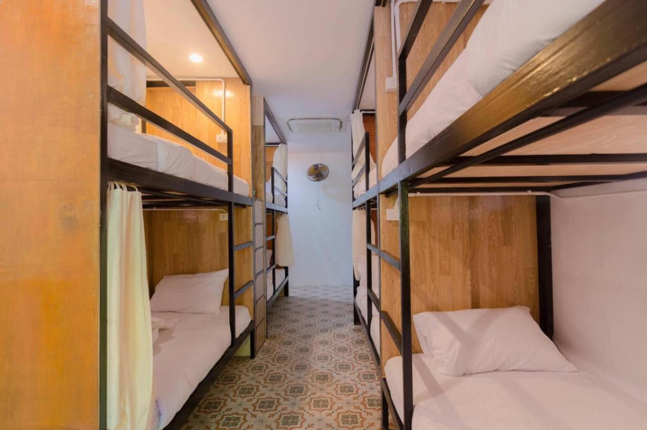 Bed At Beach Hostel Phuket Zewnętrze zdjęcie